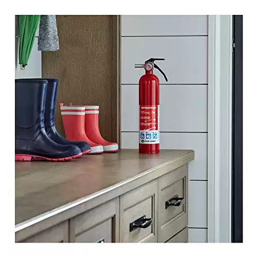 First Alert HOME1 ABC 2.5 Pound Rechargeable Fire Extinguisher-HOME1-1-A:10-B:C-10-Year Warranty, 1 Pack